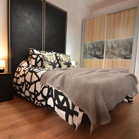 Luna'S Home. Precioso Loft En Bollullos Par Del Condado Bagian luar foto