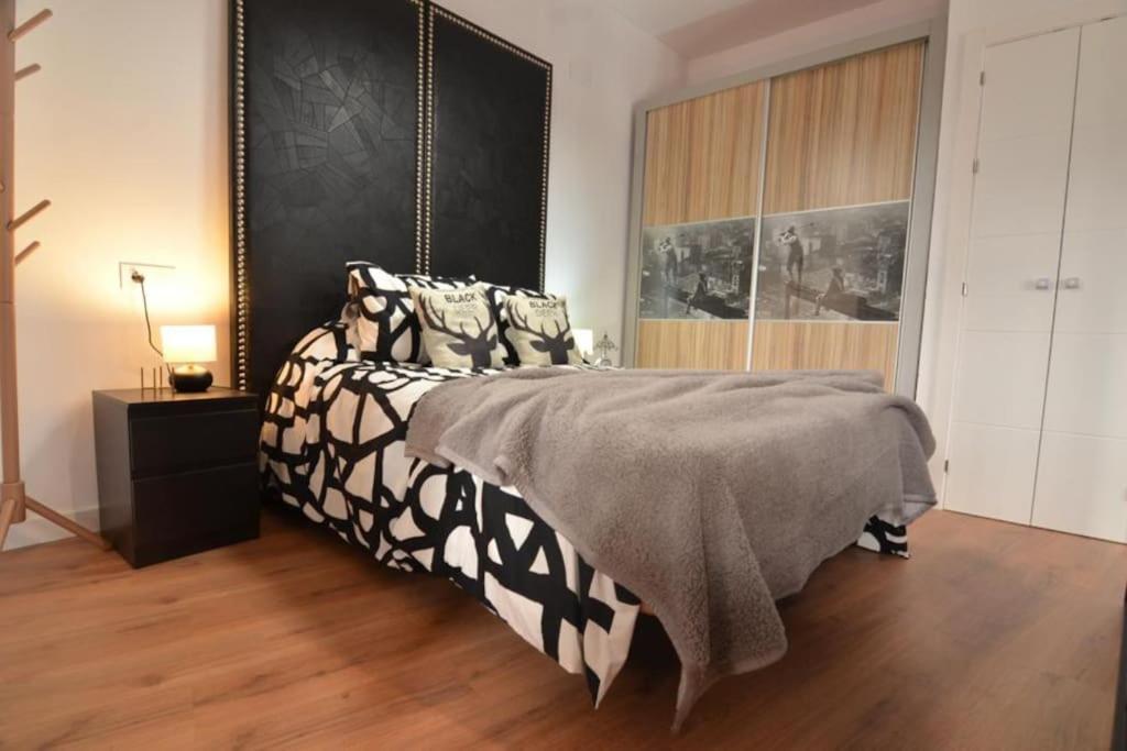 Luna'S Home. Precioso Loft En Bollullos Par Del Condado Bagian luar foto